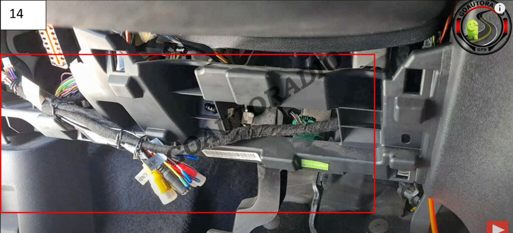 Installation Carplay Android Auto sans fil Peugeot 208 câble de connexion