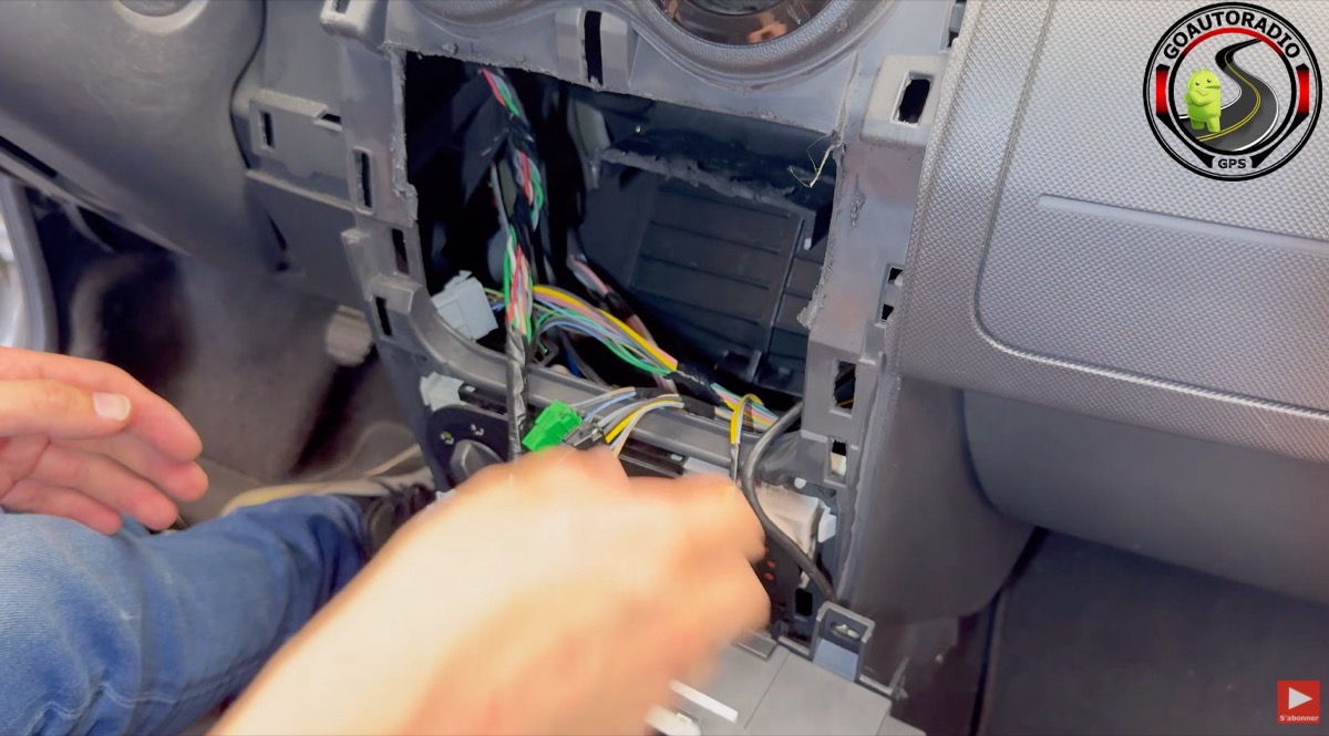 Autoradio Android Dacia Duster 1 - Emplacement double DIN préparé pour autoradio Android Dacia Duster 1