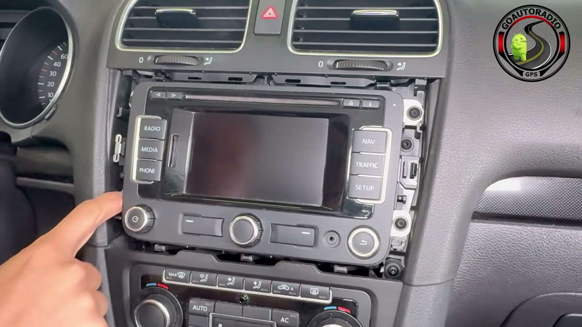 Autoradio Android Golf 6 - vis Torx de fixation