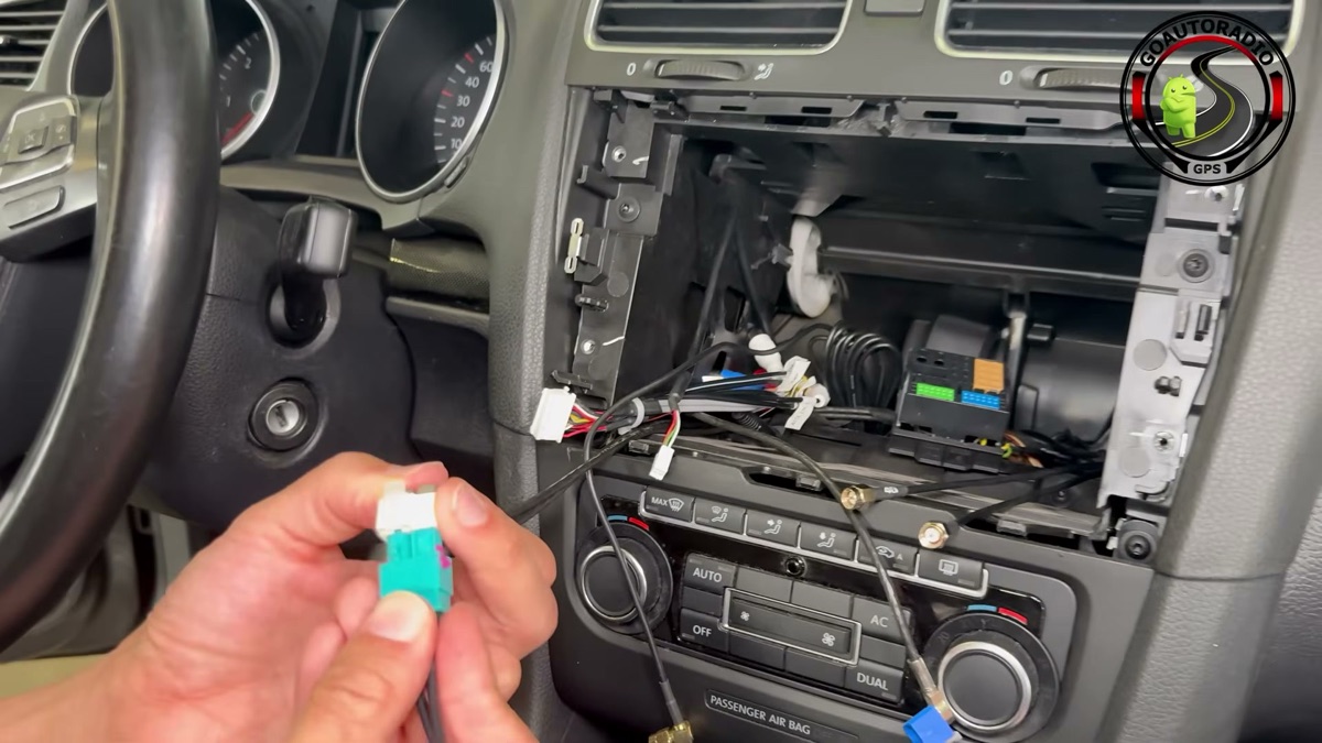 Autoradio Android Golf 6 - branchement antenne radio