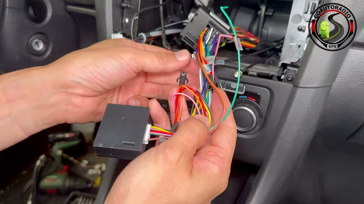 Autoradio Android Golf 6 - câble bleu 12V antenne radio
