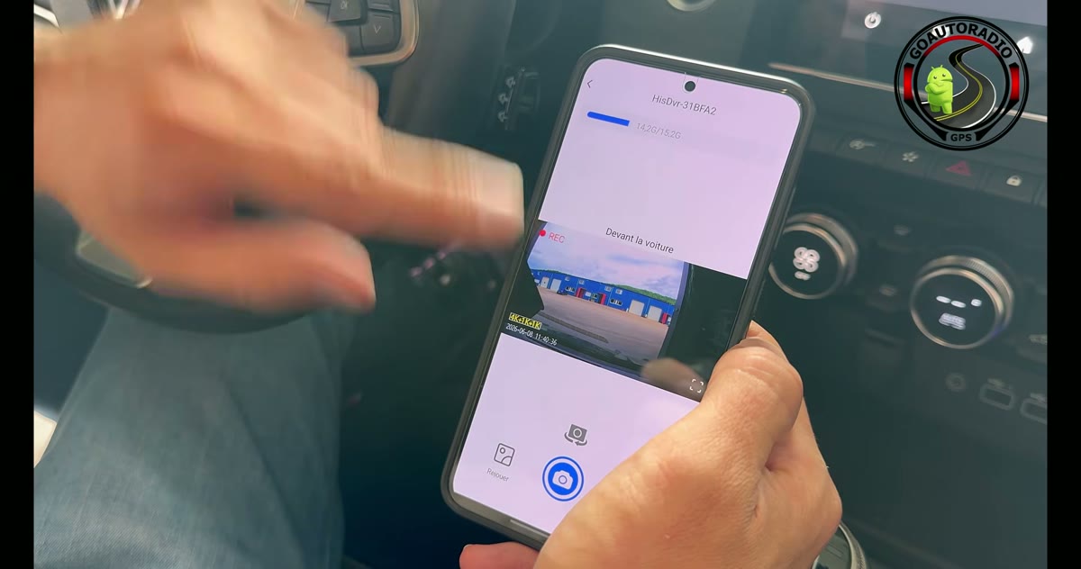 Affichage des vues caméra avant intérieure et arrière dans l’application GoLook