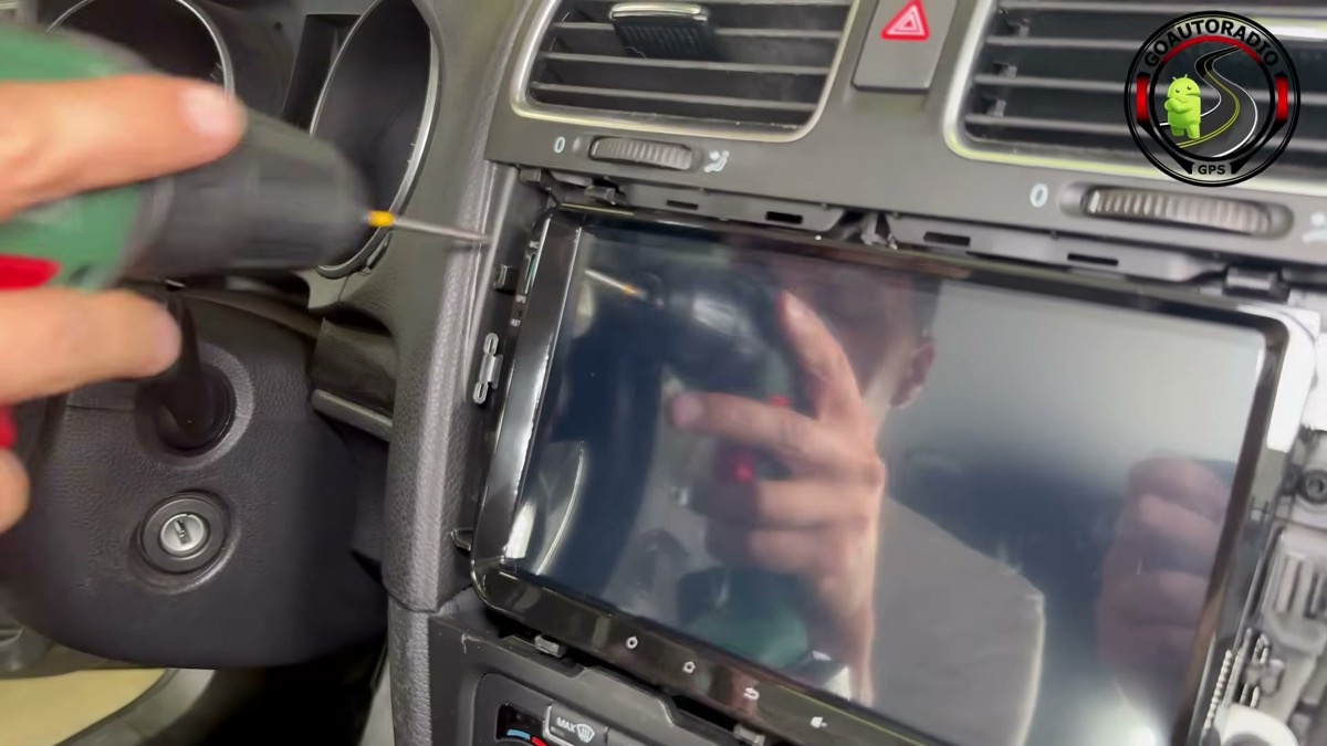 Autoradio Android Golf 6 - façade remontée